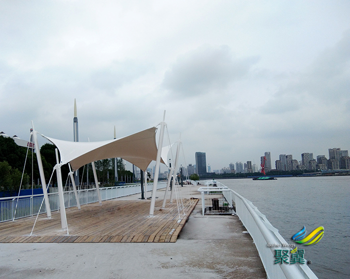濱江景觀膜修建高雅-景觀膜透光效果-景觀膜風(fēng)格