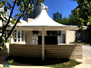 彩虹幼兒園蘑菇型遮陽棚，蘑菇型遮陽棚耐候性，成本低